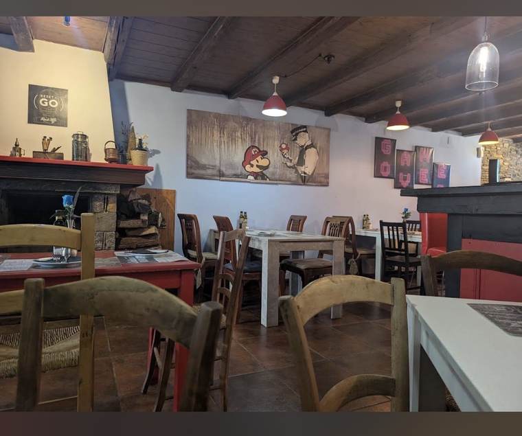 Interior de Reset & Go Bar